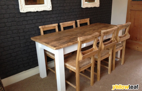 Dining Tables & Chairs